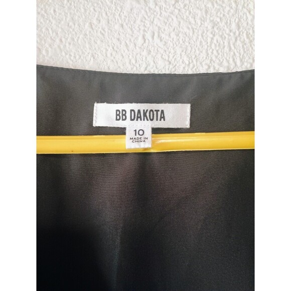 BB Dakota Black Floral Fit & Flare Tie Waist Flutter Short Sleeve Dress - 10 - Picture 2 of 6